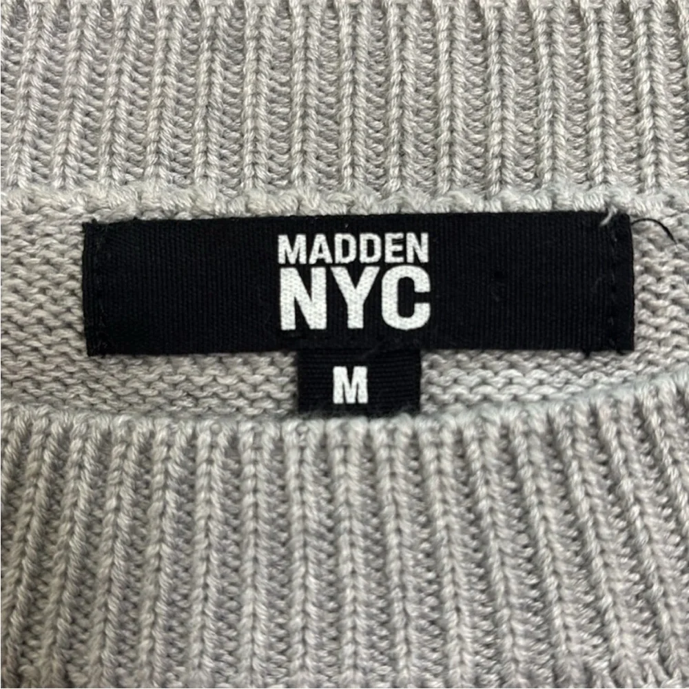 Cropped Steve Madden Gray Heart Sweater w Embellishments